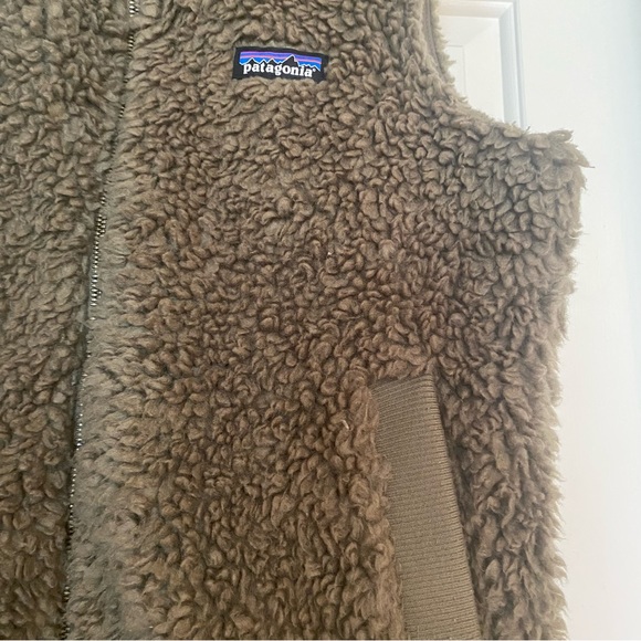 Patagonia green teddy vest Size Small - Picture 9 of 9